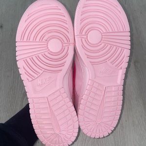 Nike “Triple Pink” Dunks 💗